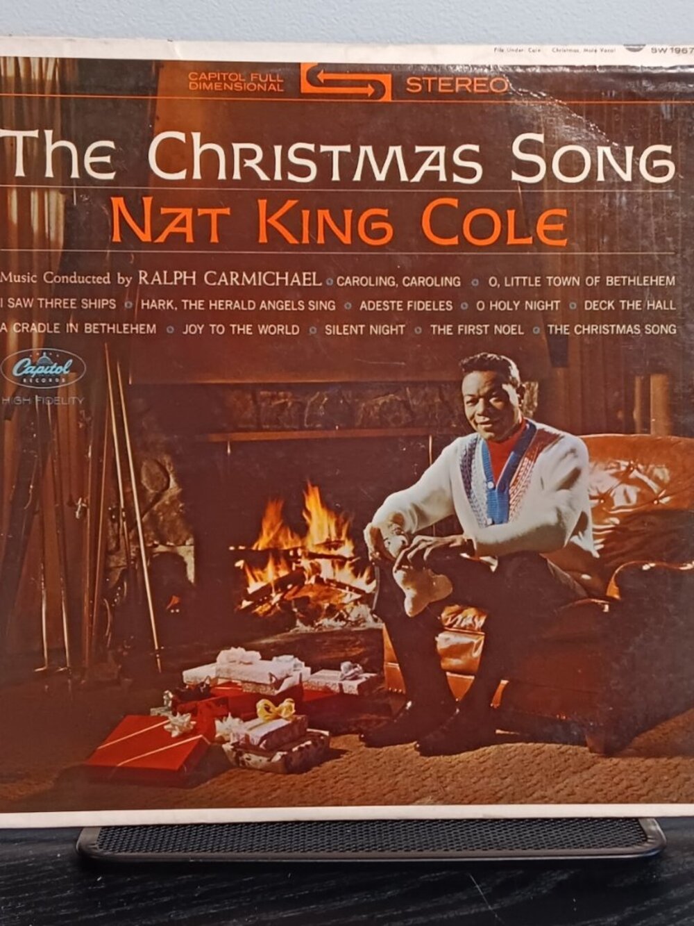 Classic Album - Nat King Cole - The Christmas Song - Circa 1967